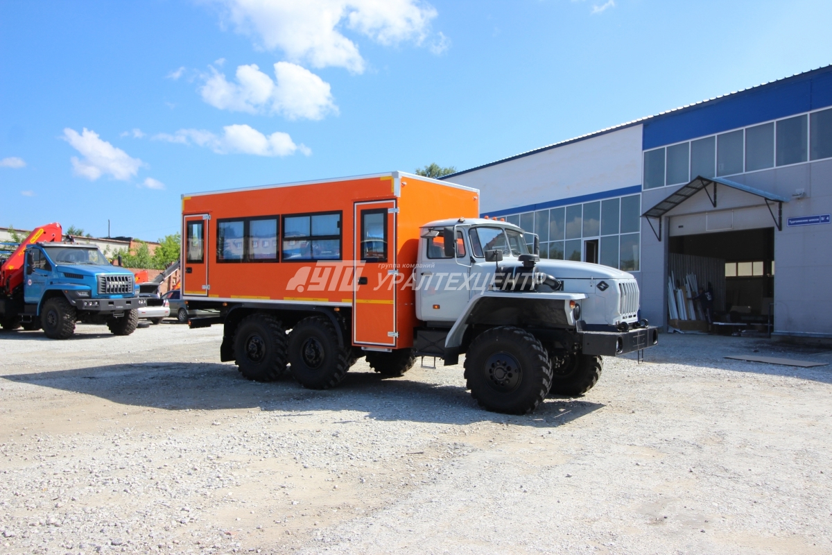 Урал 4320 Вахтовка